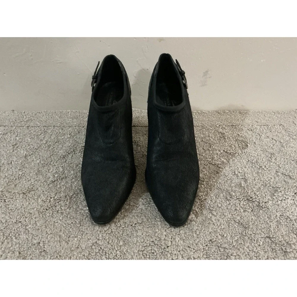 Donald J Pliner Tabia Ankle Booties Mock Croc Western‎ Leather Heel 9 Shoes